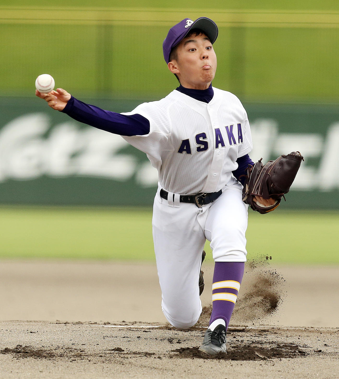 郡山東対安積　力投する安積・鈴木（撮影・野上伸悟）