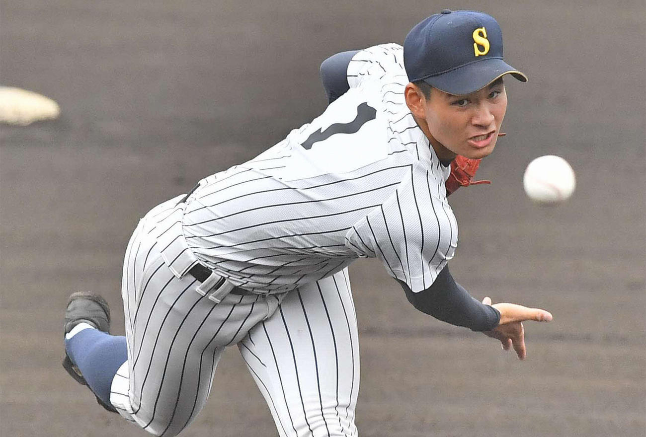 明石商・中森俊介（2019年10月21日撮影）
