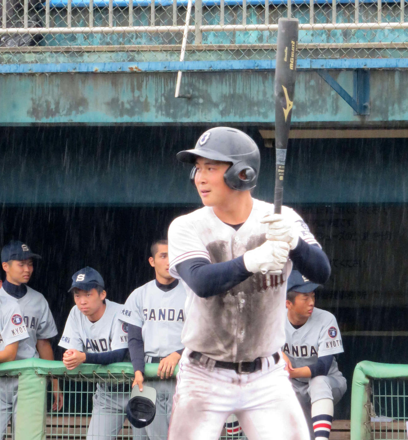初回に三塁打を放ち相手失策の間に生還し、打線を勢いづけた乙訓・勝浦淳世外野手（撮影・磯綾乃）