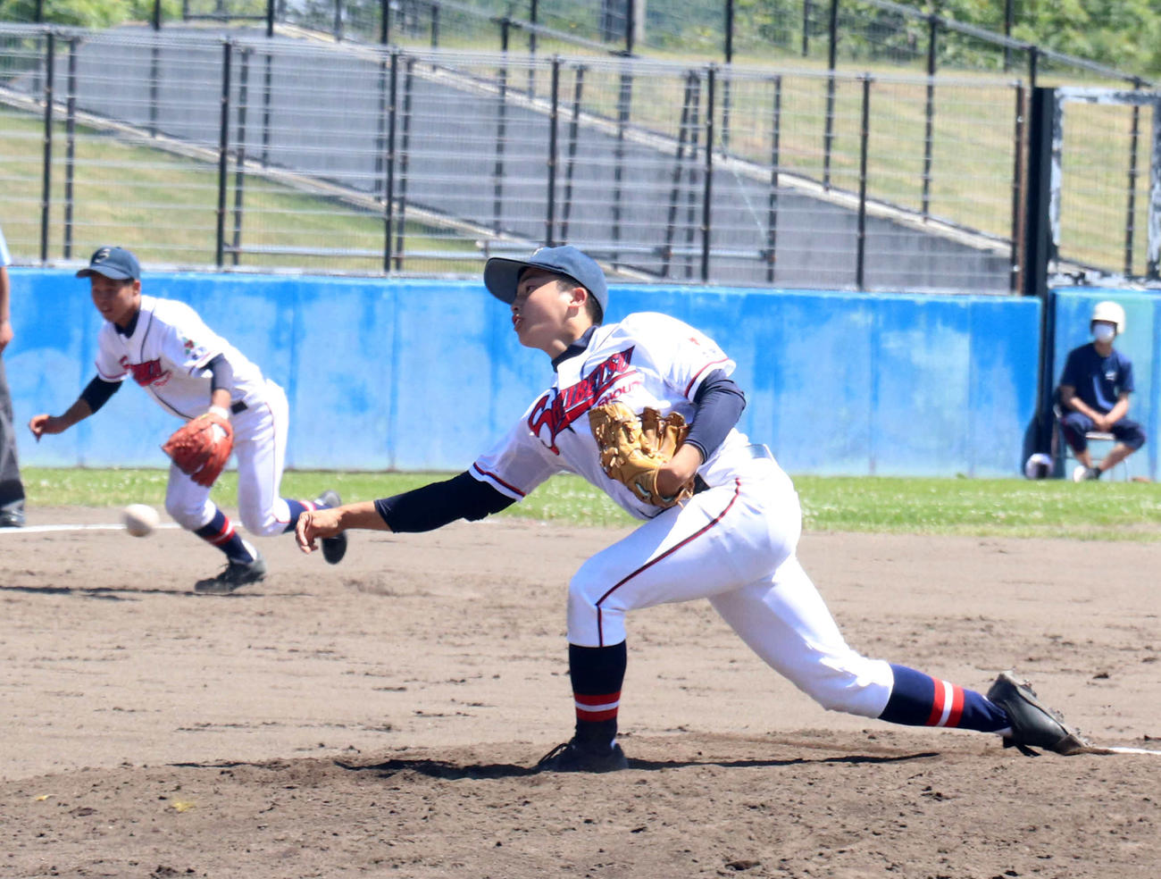 3回途中から士別翔雲2番手で登板し、好投する高橋陸（撮影・浅水友輝）