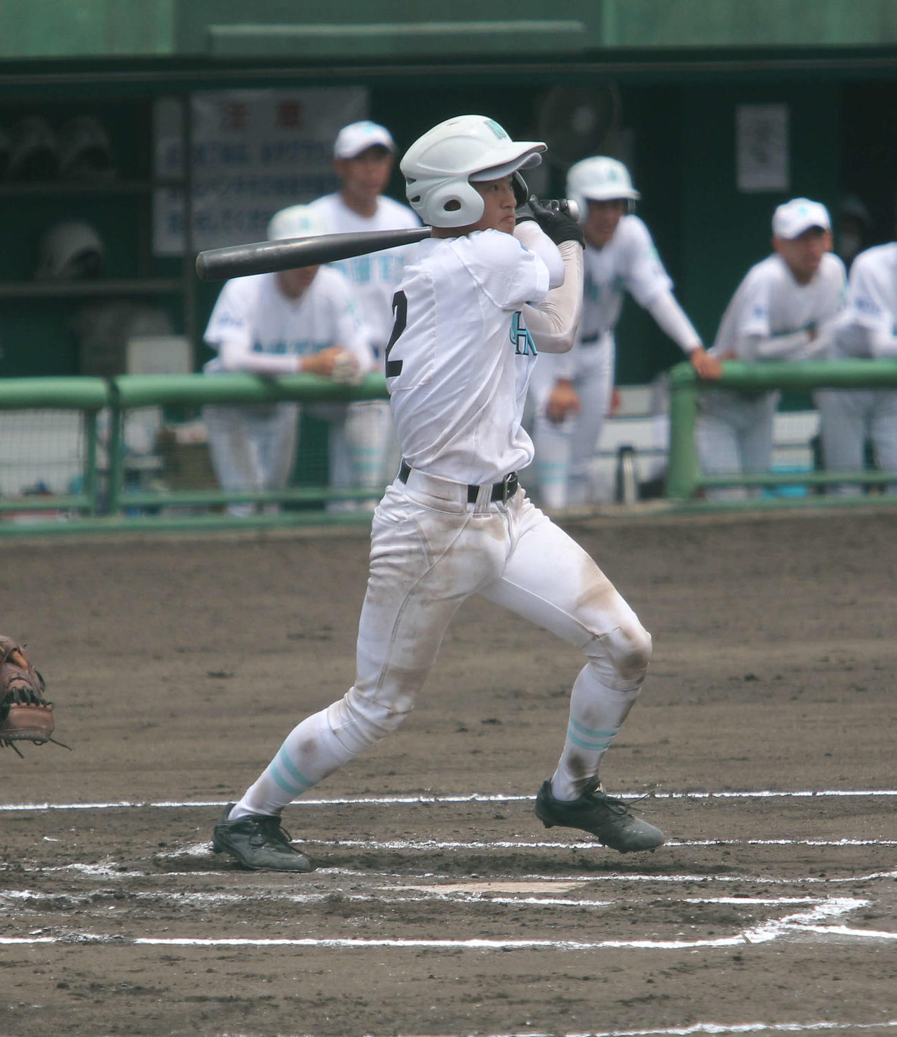 長岡工対長岡大手　3－3の延長10回1死二、三塁でサヨナラの中前打を放つ岡部