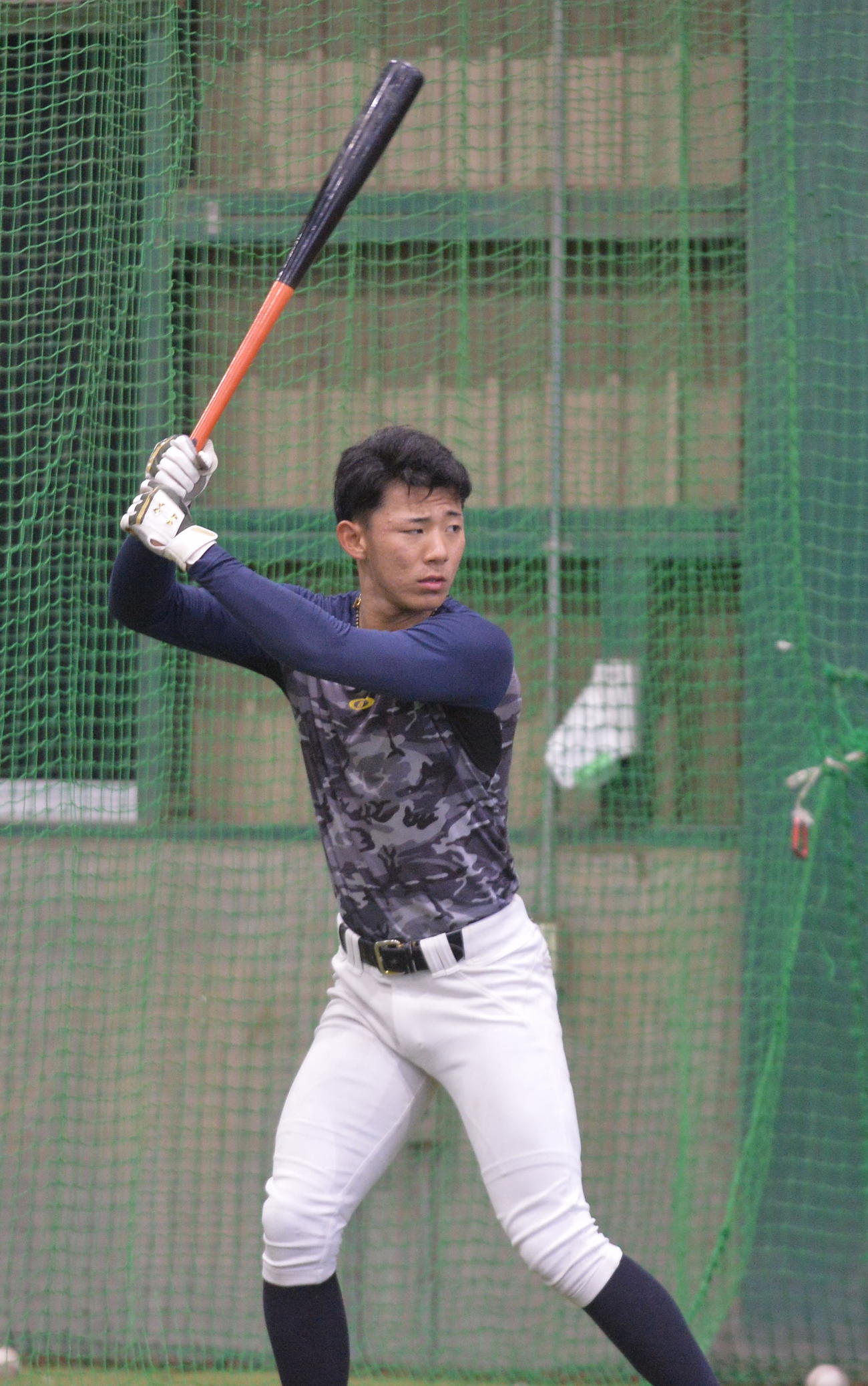 打撃練習で最終調整を行う青森山田・小牟田（撮影・佐藤究）　
