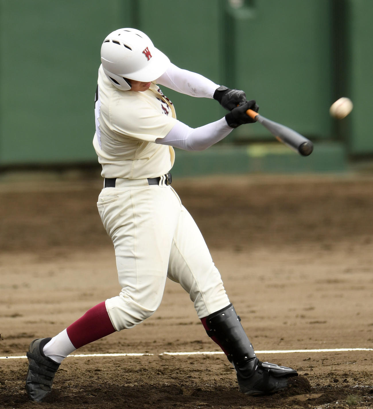 早実対八王子学園八王子　4回表早実無死、左越え本塁打を放つ清宮（撮影・横山健太）
