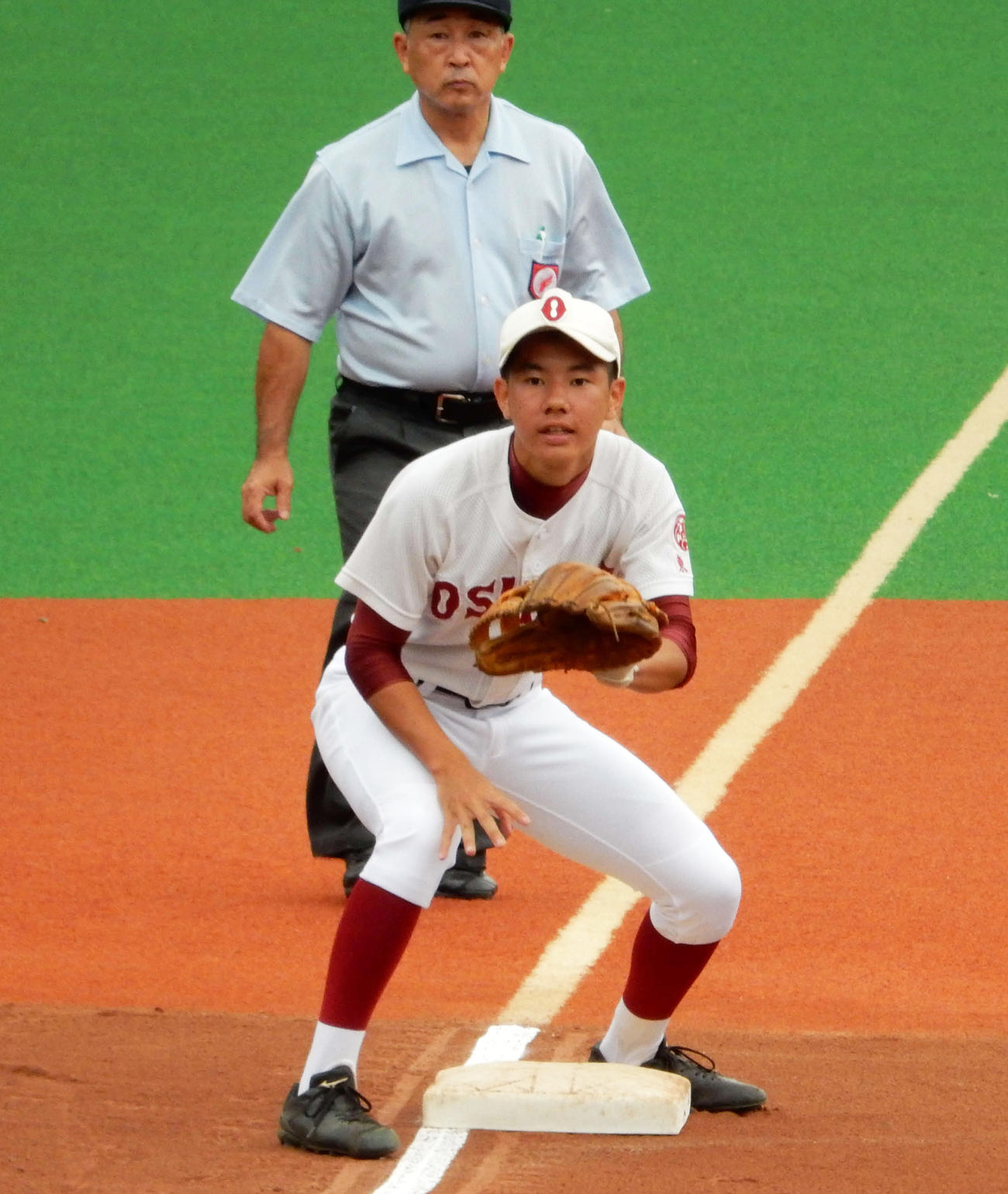終始大声を張り上げてナインを鼓舞した大島・藤井主将（撮影・米谷輝昭）