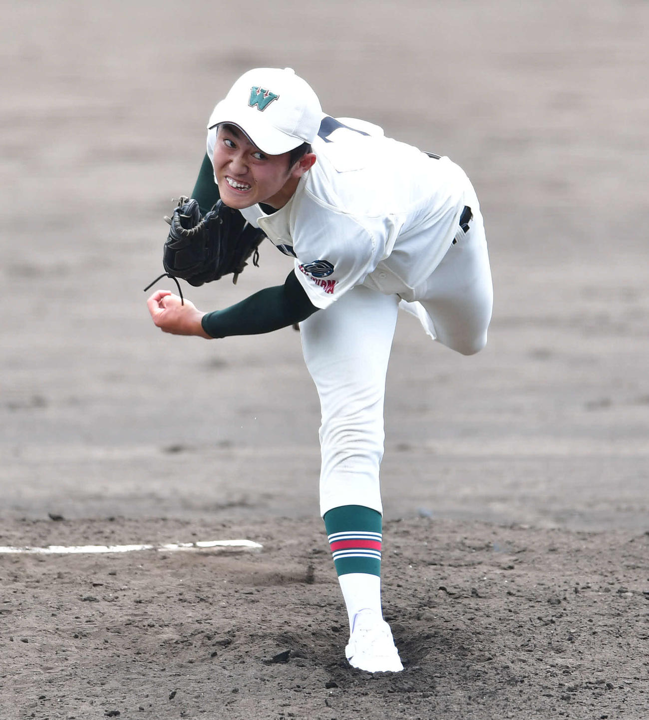 笠田対市和歌山　7回表より3番手として登板し、3イニングを無失点に抑えた市和歌山・岩本真之介（撮影・岩下翔太）
