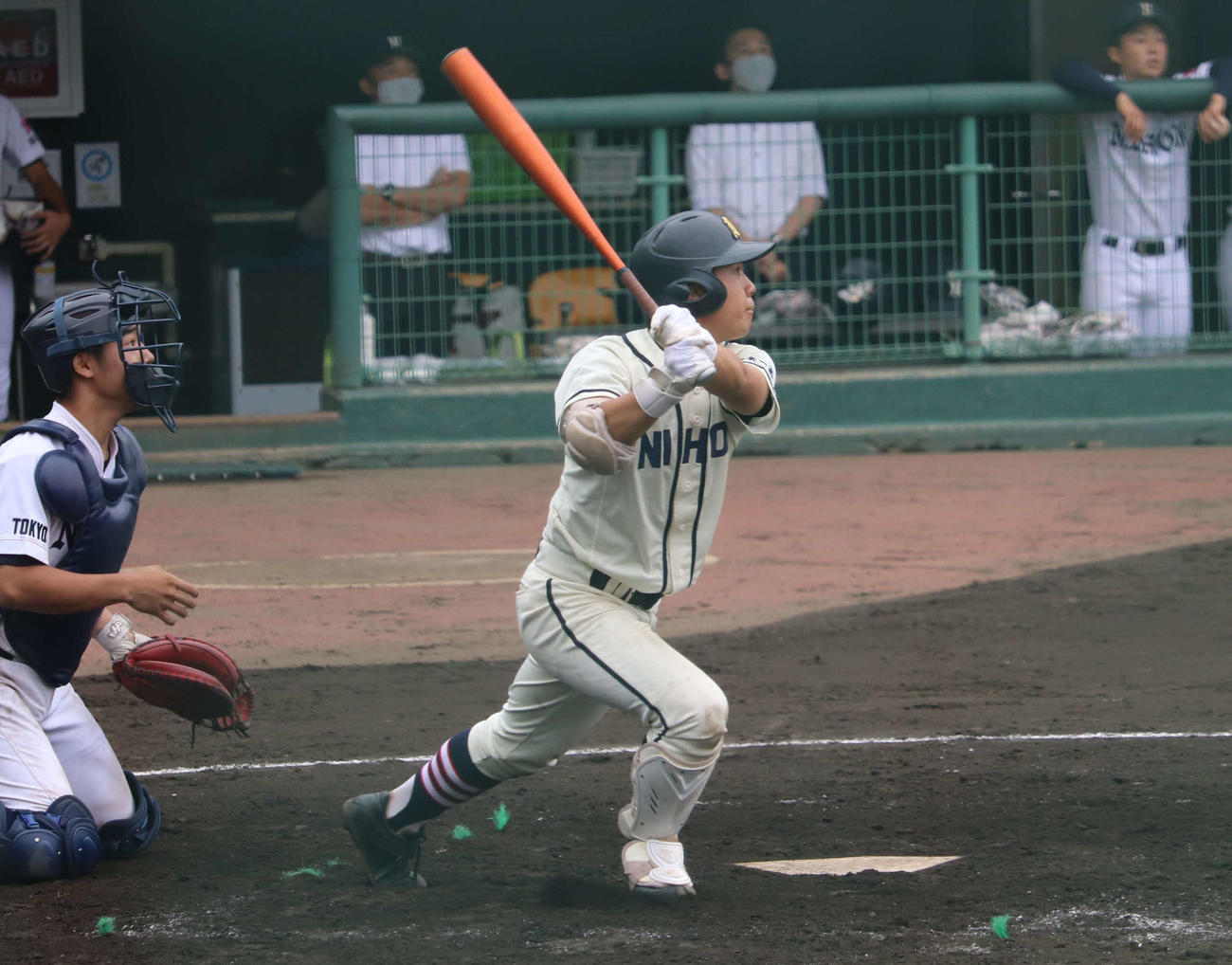 日大一対日大豊山　7回表日大一2死二塁、左中間へ適時二塁打を放つ日大一・早川（撮影・湯本勝大）