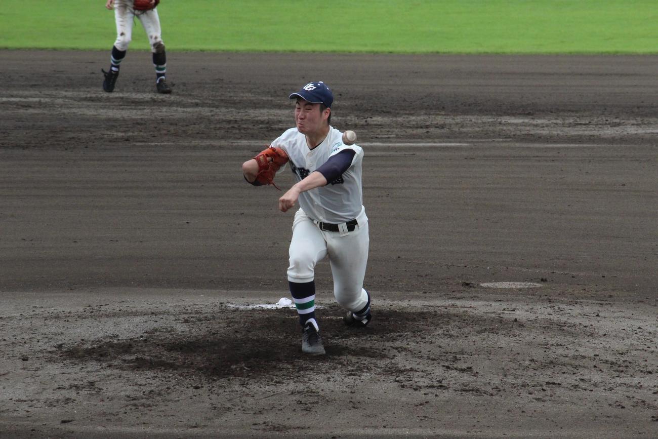 上野学園対昭和鉄道　2番手で登板した上野学園・斎木