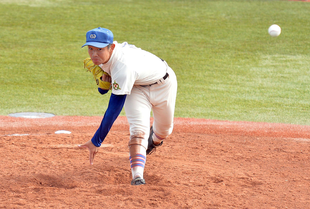 東陵対仙台　1失点完投で22年ぶりの決勝戦へ導いた仙台・鎌田（撮影・鎌田直秀）
