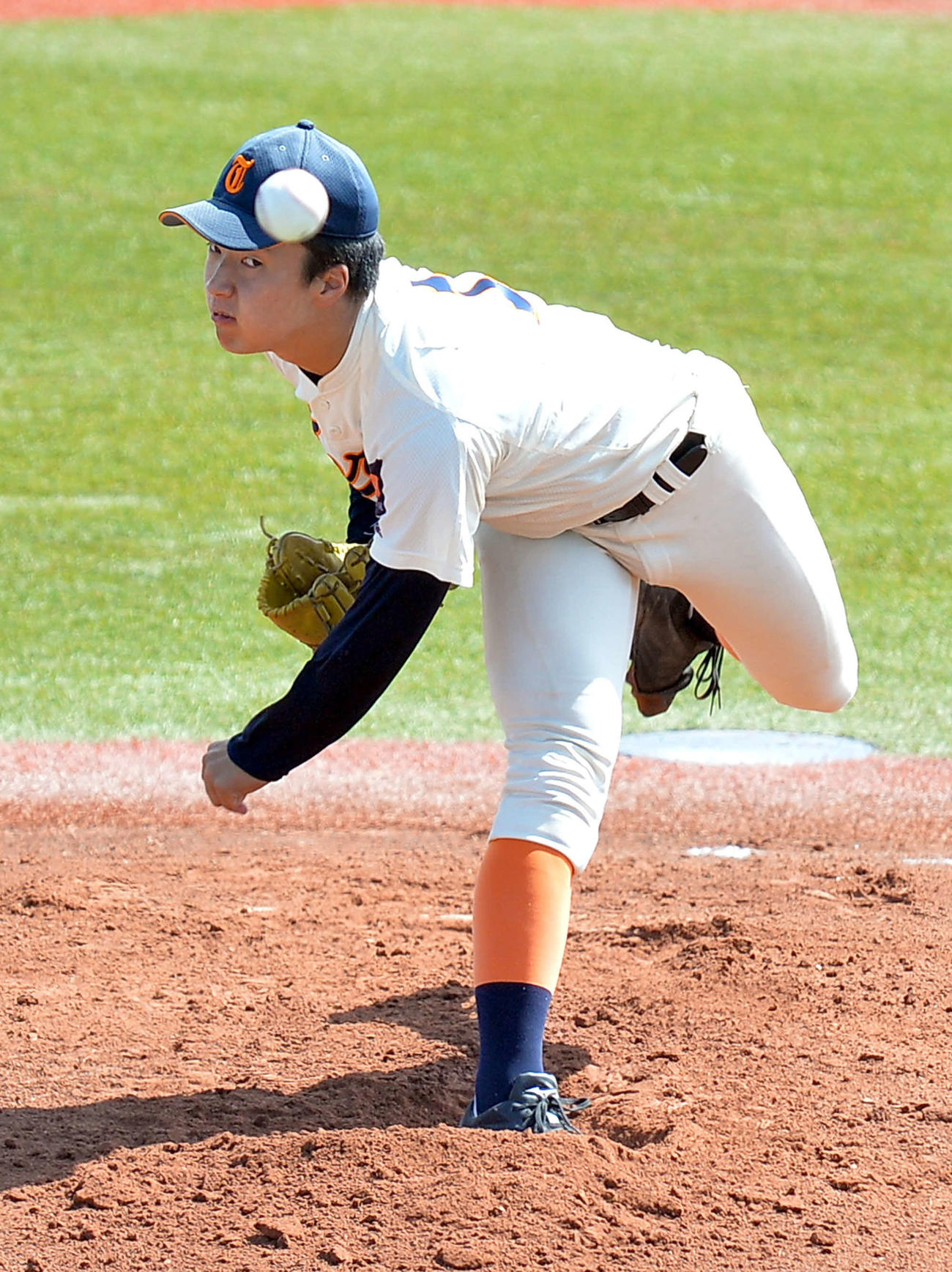 東陵対仙台　4回途中4失点で降板した東陵・佐藤柳之介