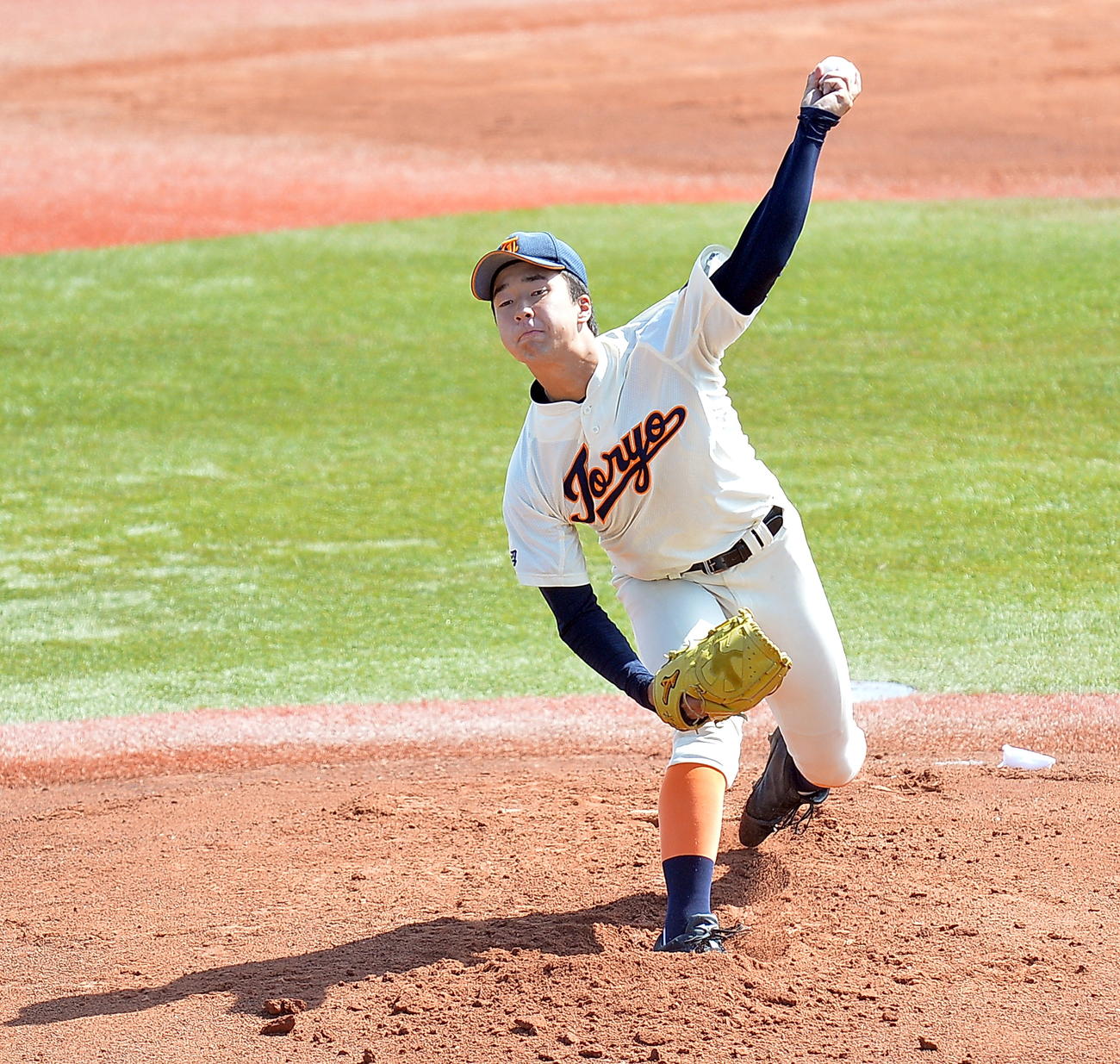 東陵対仙台　4回途中4失点で降板した東陵・佐藤柳之介（撮影・鎌田直秀）