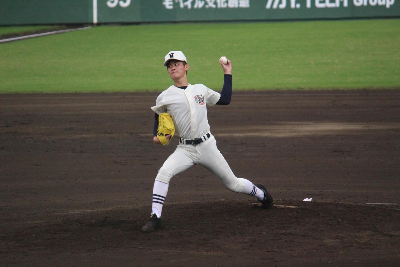 富士森対日大三　夏の大会初登板となった日大三・児玉