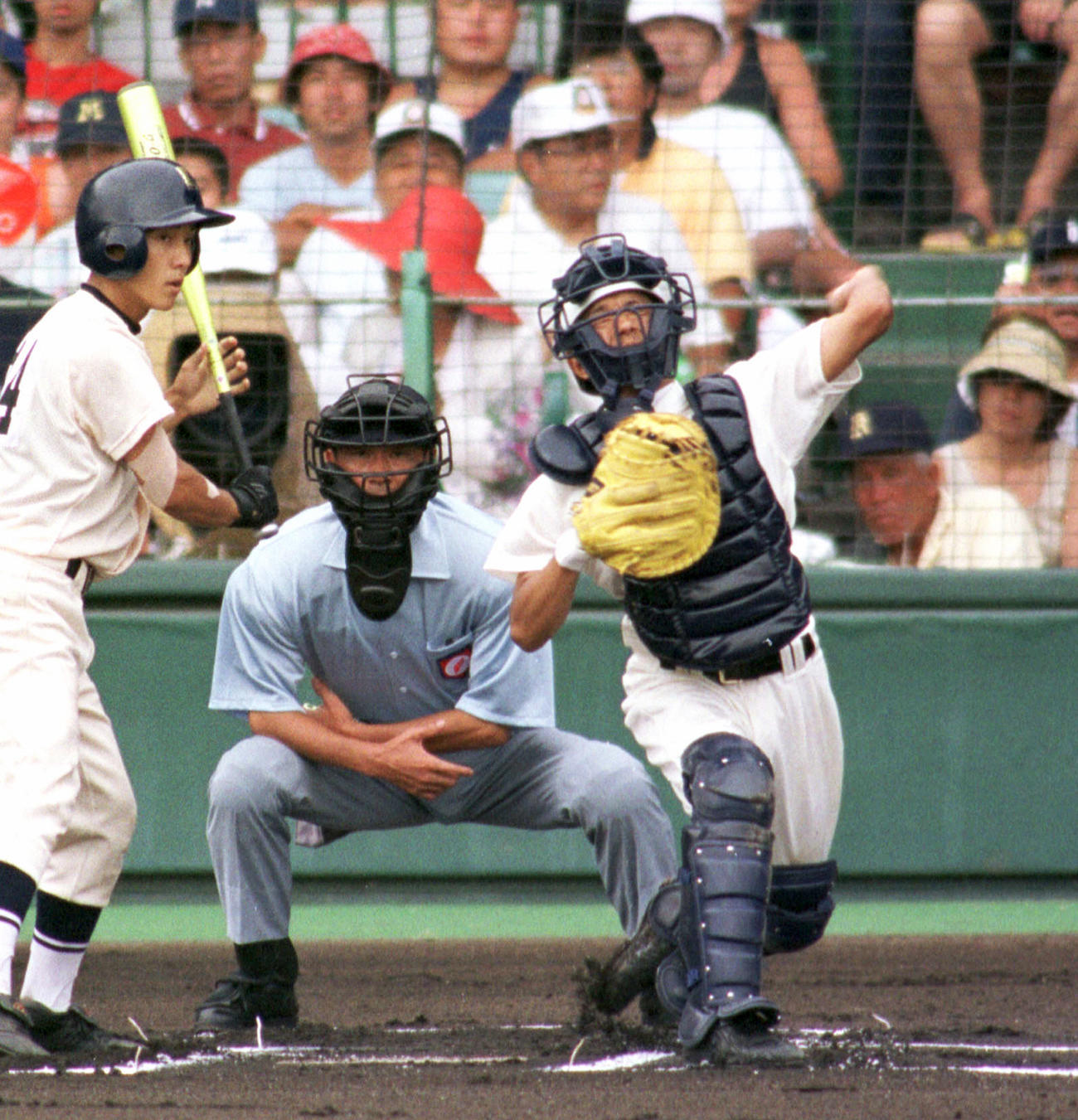 00年、第82回夏の甲子園に左利きの捕手として出場した那覇・長嶺勇也