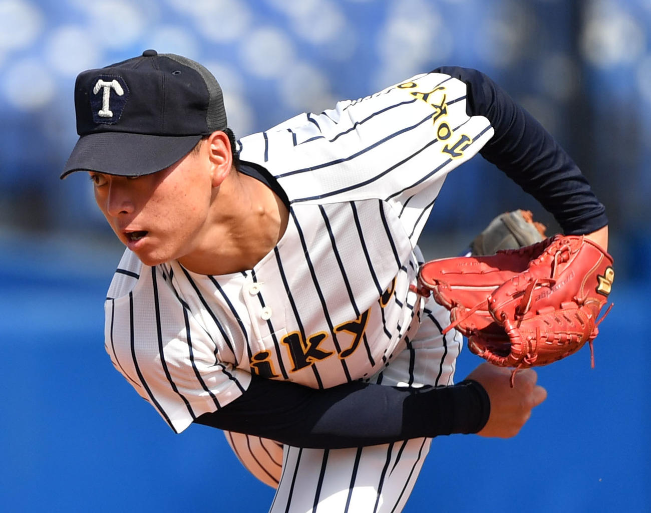 成城対帝京　力投する帝京先発の武者（撮影・横山健太）