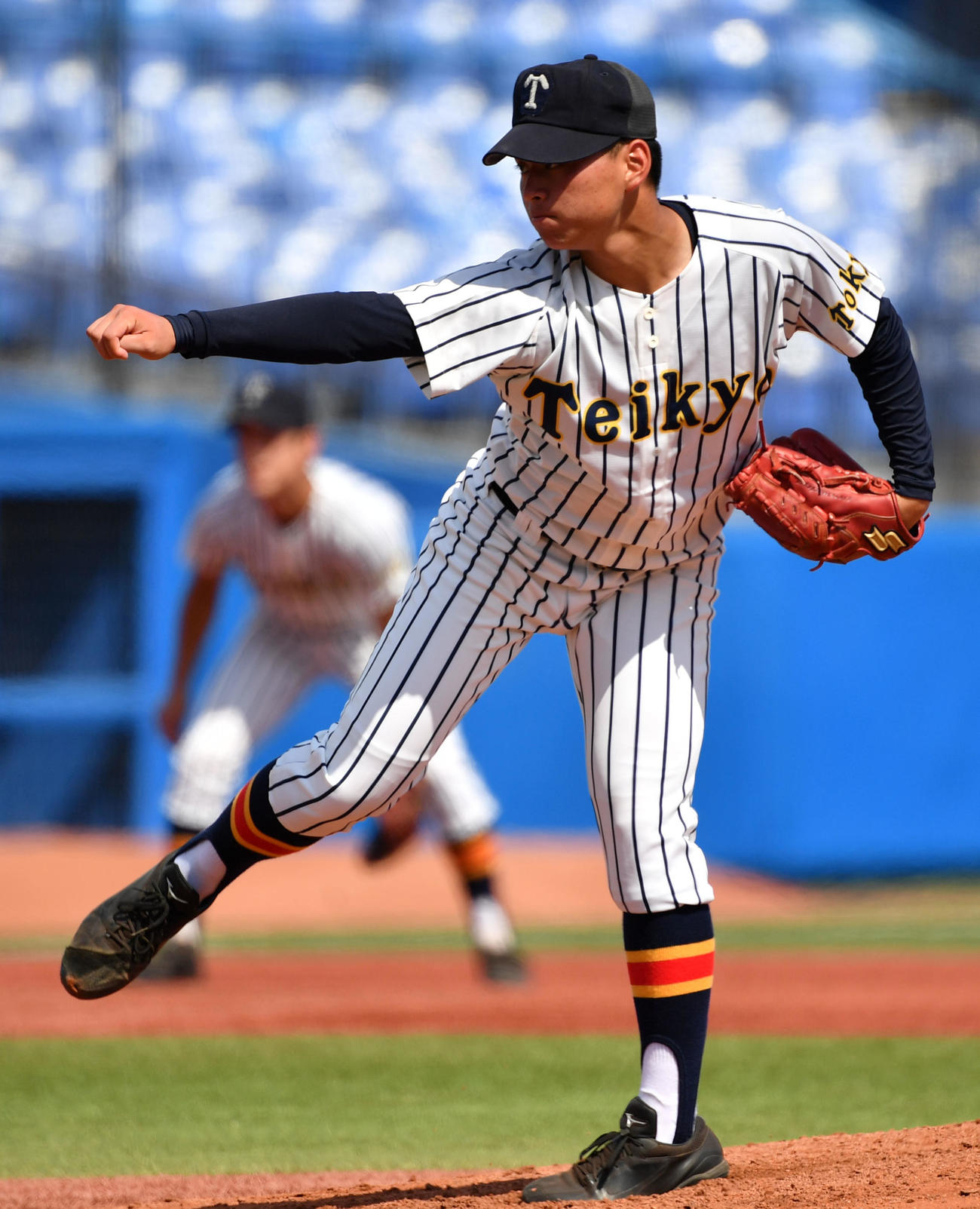 成城対帝京　力投する帝京先発の武者（撮影・横山健太）