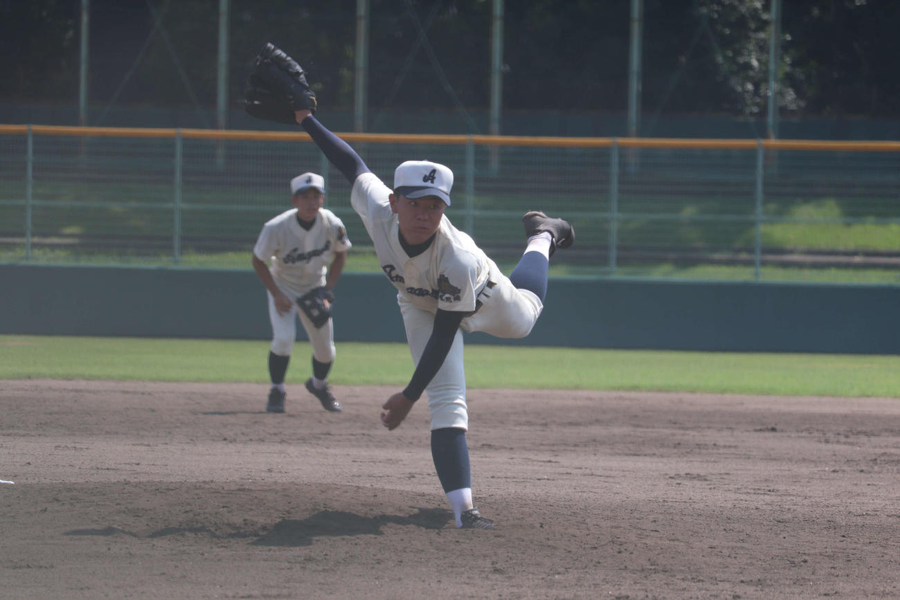 1失点で完投する県尼崎・矢野