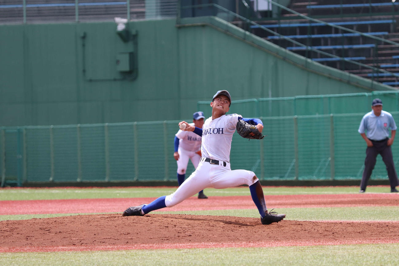白鴎大足利対佐野　白鴎大足利6回から登板し、今大会無失点で8強に導いたエース中山（撮影・沢田直人）