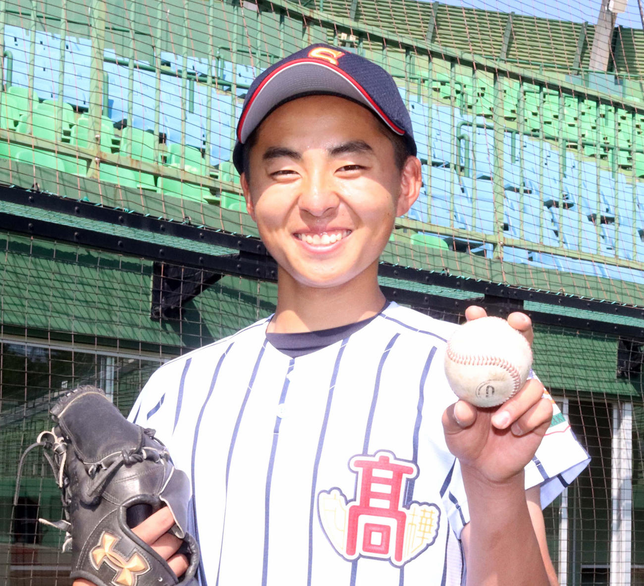 白樺学園の神優月投手