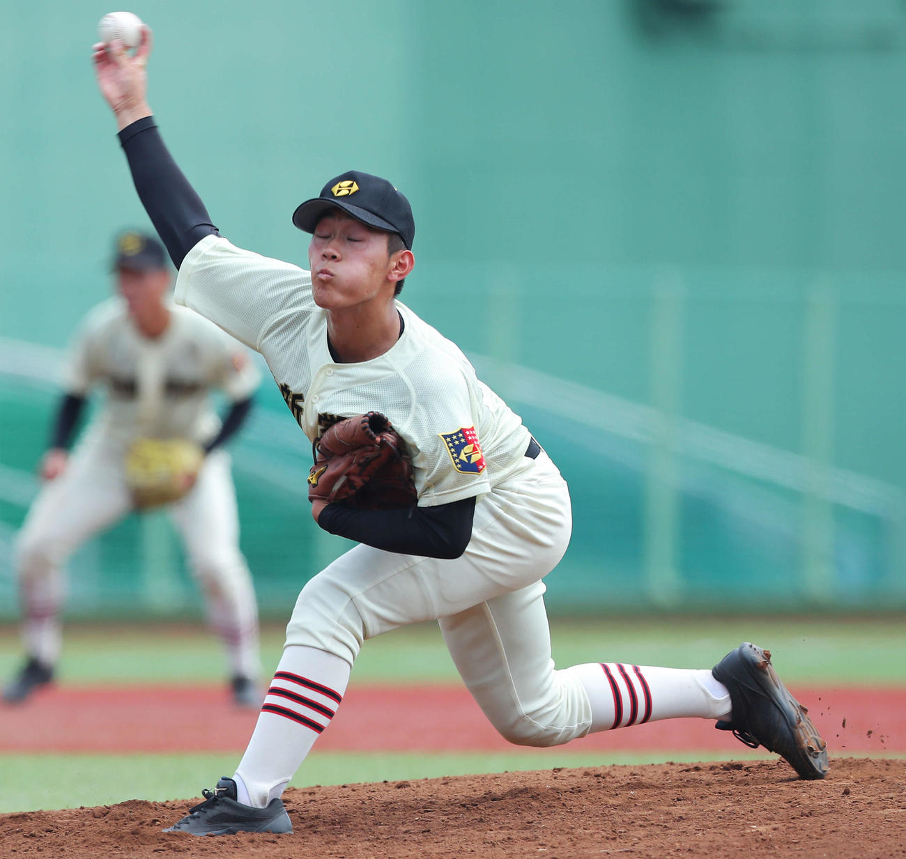黒羽対作新学院　3回表黒羽2死、力投する作新学院・田中（撮影・河田真司）　