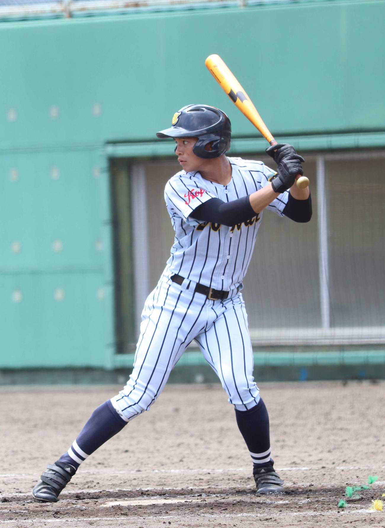 甲府南対東海大甲府　2回裏2死一、二塁で打席に立った東海大甲府の名取（撮影・三須佳夏）