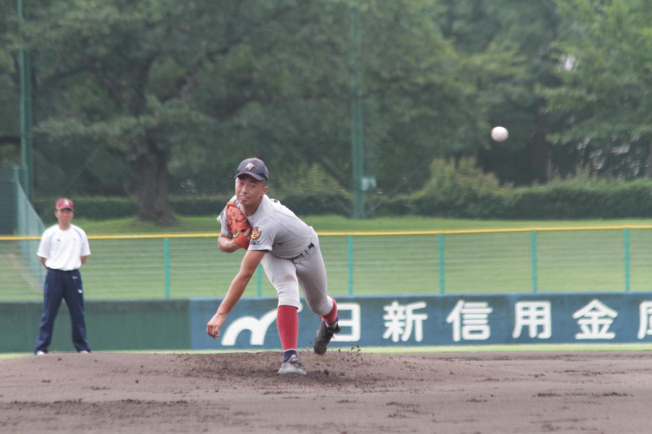 3試合連続完封の29イニング連続無失点で快勝に導いた西脇工の東田