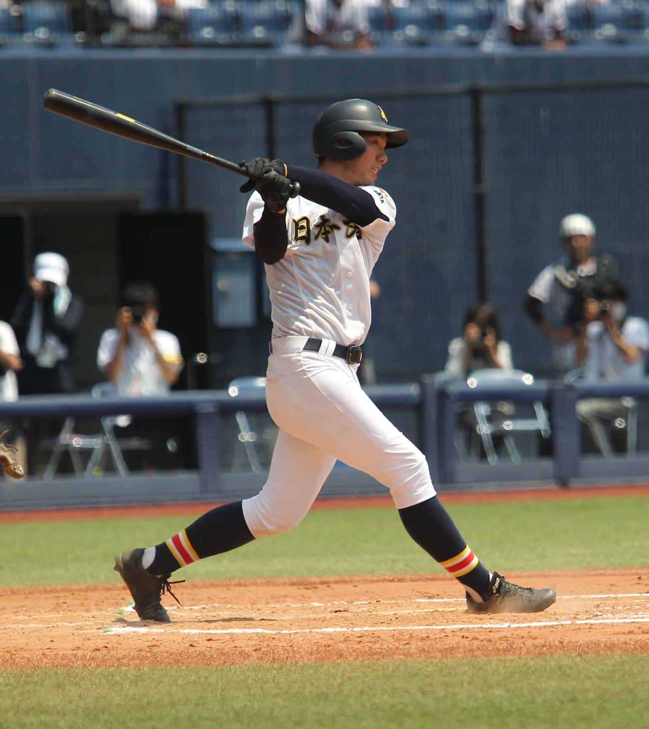 村上桜ケ丘対日本文理　4－2の7回1死一、三塁、4番の大矢中堅手が右翼線への2点三塁打