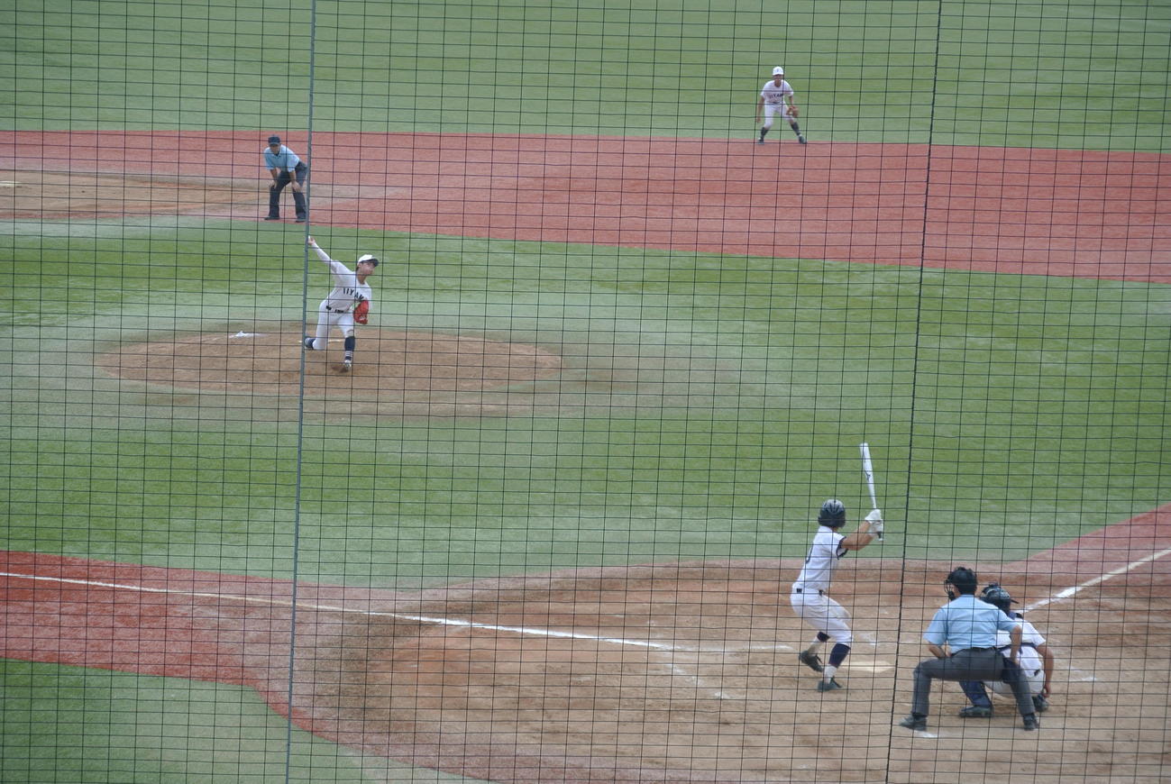 プロ8球団が視察する中で、長野大会準々決勝・対岡谷南戦で164球を投げ抜いて完投勝利を飾った飯山の本格右腕常田唯斗投手（3年）