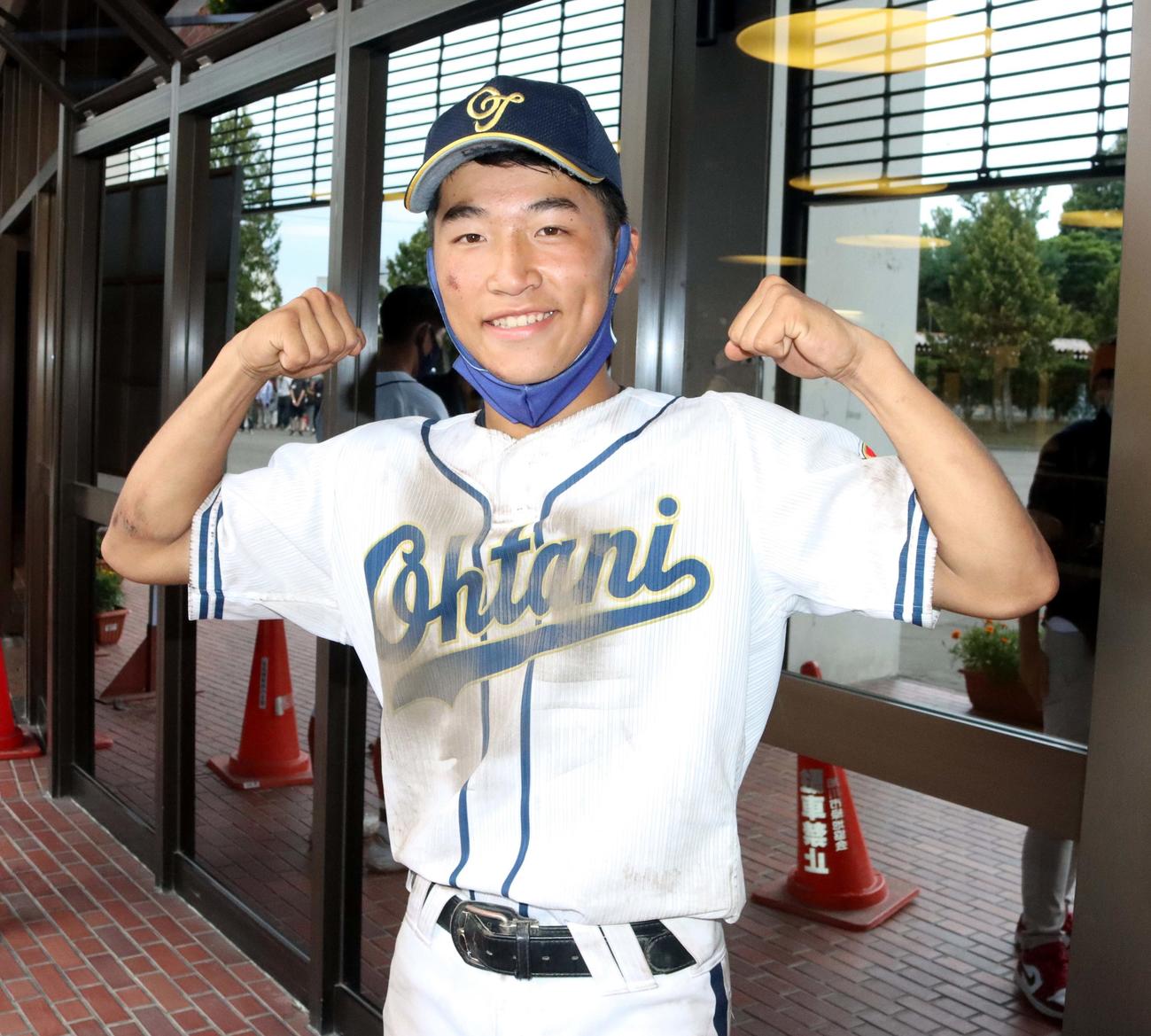 夢はボディービルダーという帯広大谷の茂木（撮影・永野高輔）