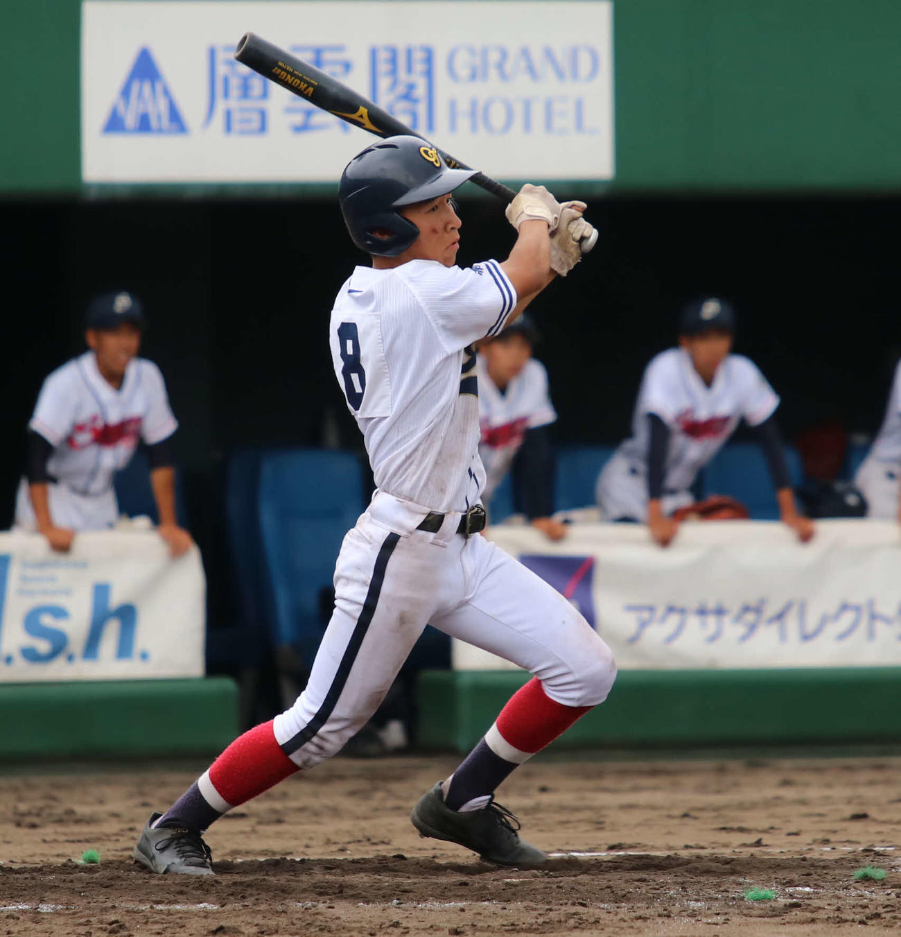 帯広大谷対士別翔雲　4回表帯広大谷1死、3安打目となる右前打を放つ茂木（撮影・山崎純一）