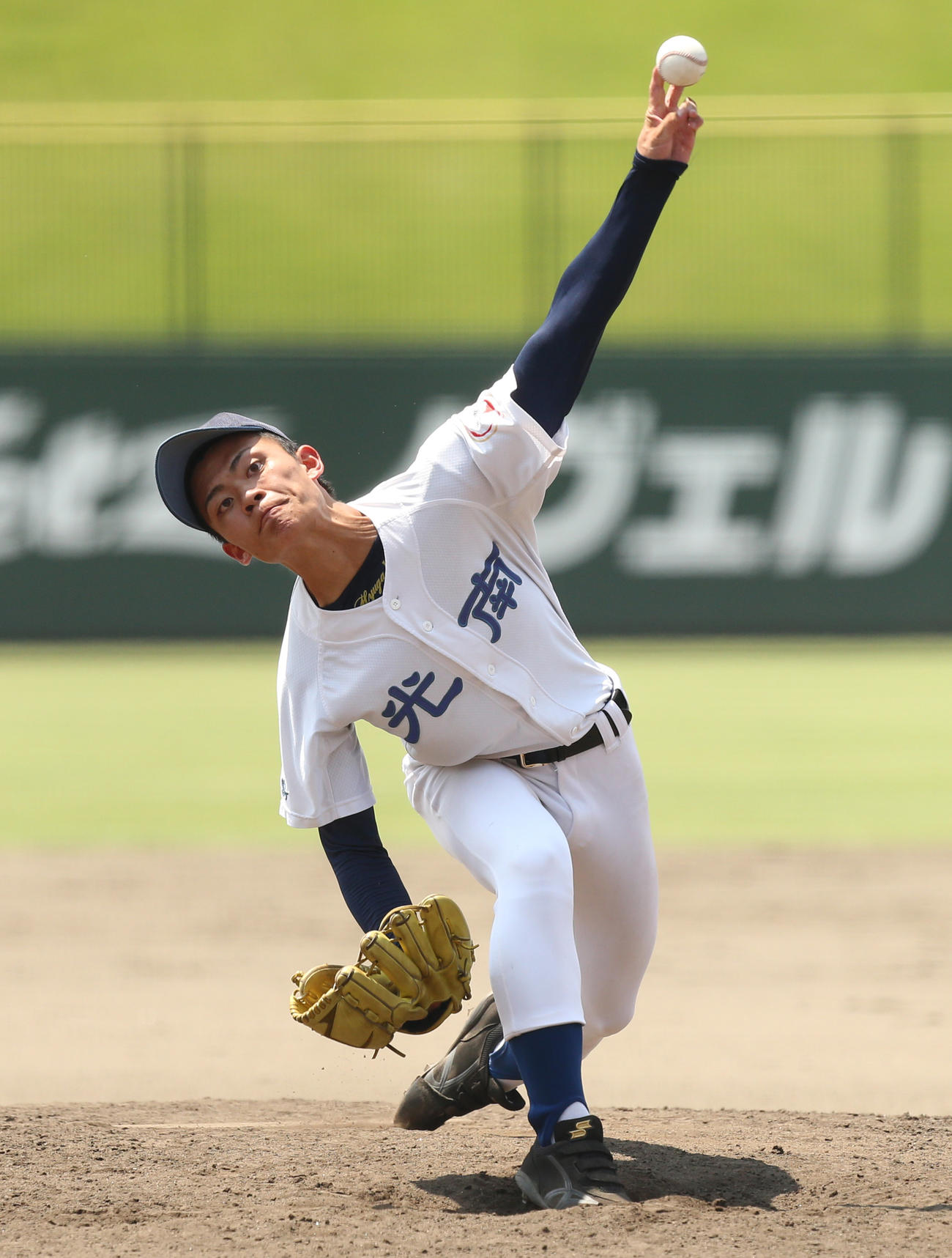 力投する光南・国井