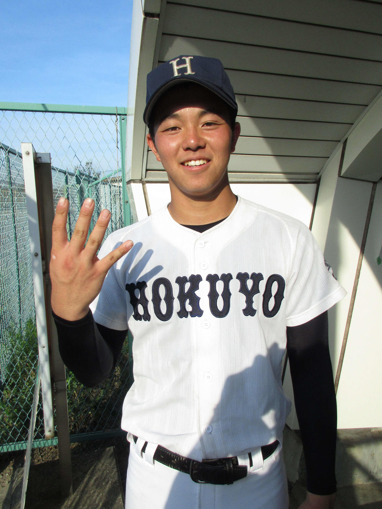 4安打2打点2得点でチームを引っ張った関大北陽・坂本（撮影・加藤裕一）