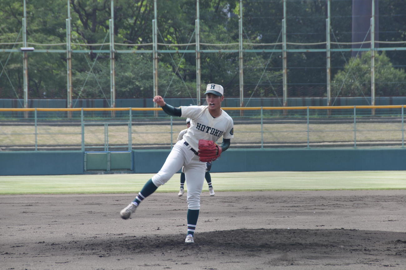 市尼崎対報徳学園　報徳学園のエース坂口翔颯（かすが）投手（3年）は7回1失点で完投（7回コールド）した