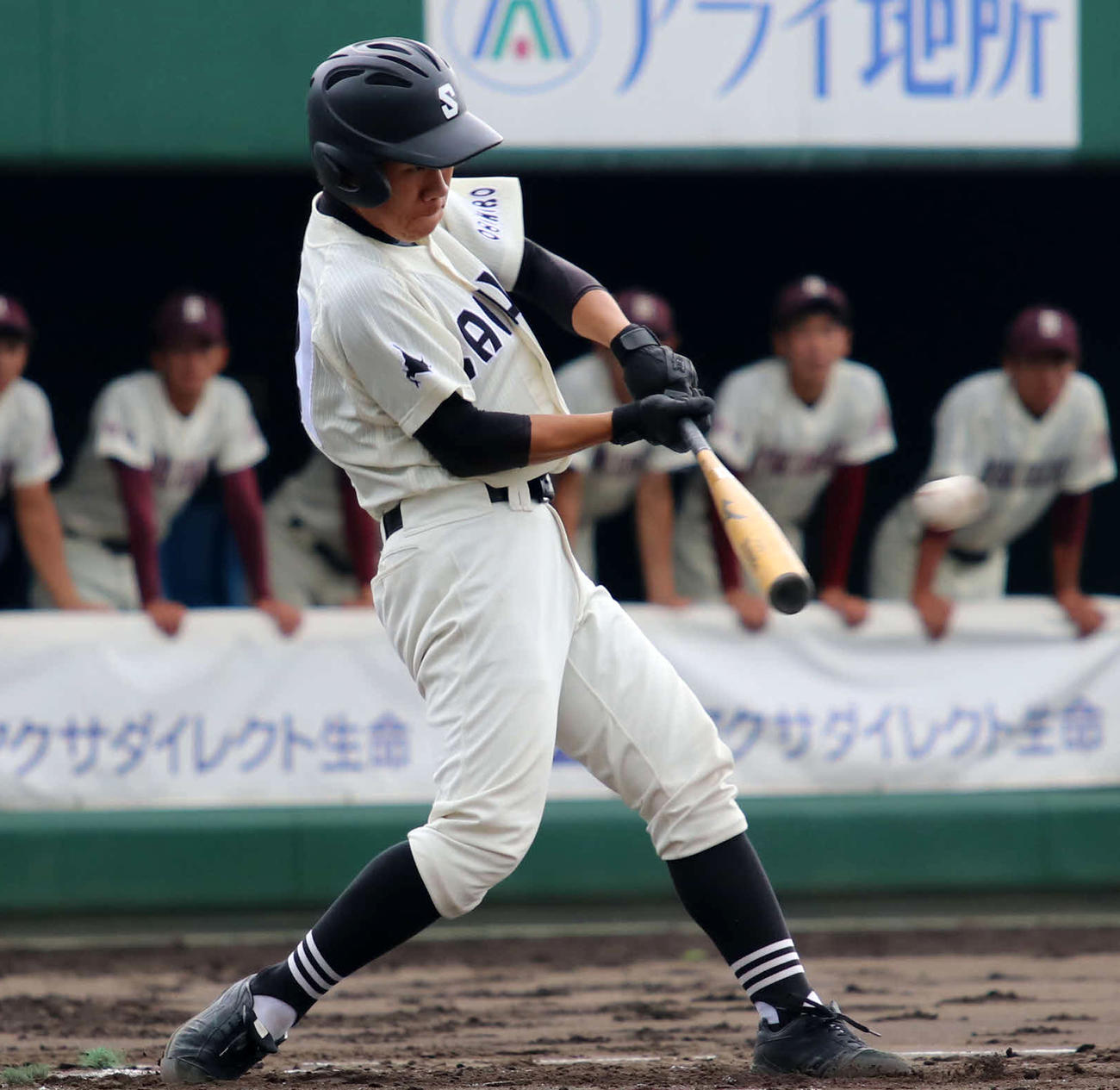 1回表帯広三条1死満塁、先制の2点中前適時打を放つ棚田（撮影・山崎純一）
