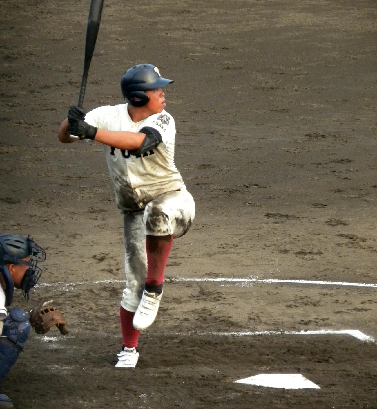 7回、二塁打を放つ大阪桐蔭・西野（撮影・松本航）