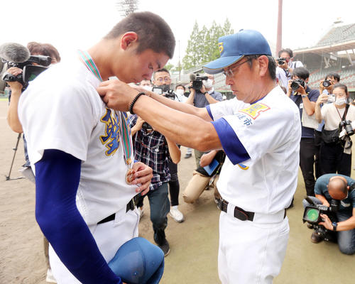 聖光学院頂点 斎藤監督 かっこいいチームに 福島 高校野球夏の地方大会写真ニュース 日刊スポーツ