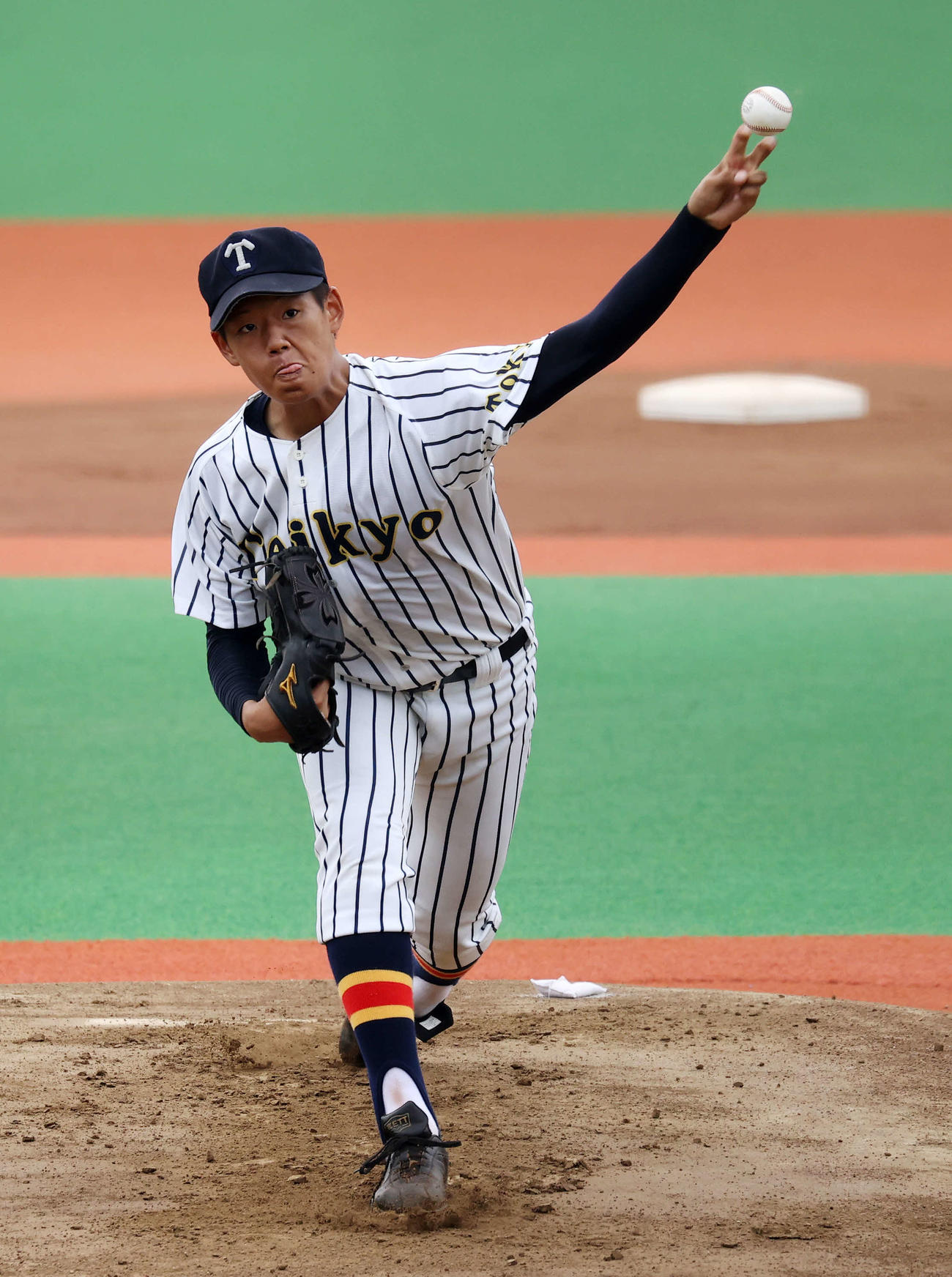 関東第一対帝京　先発し力投する帝京・田代（撮影・鈴木正人）