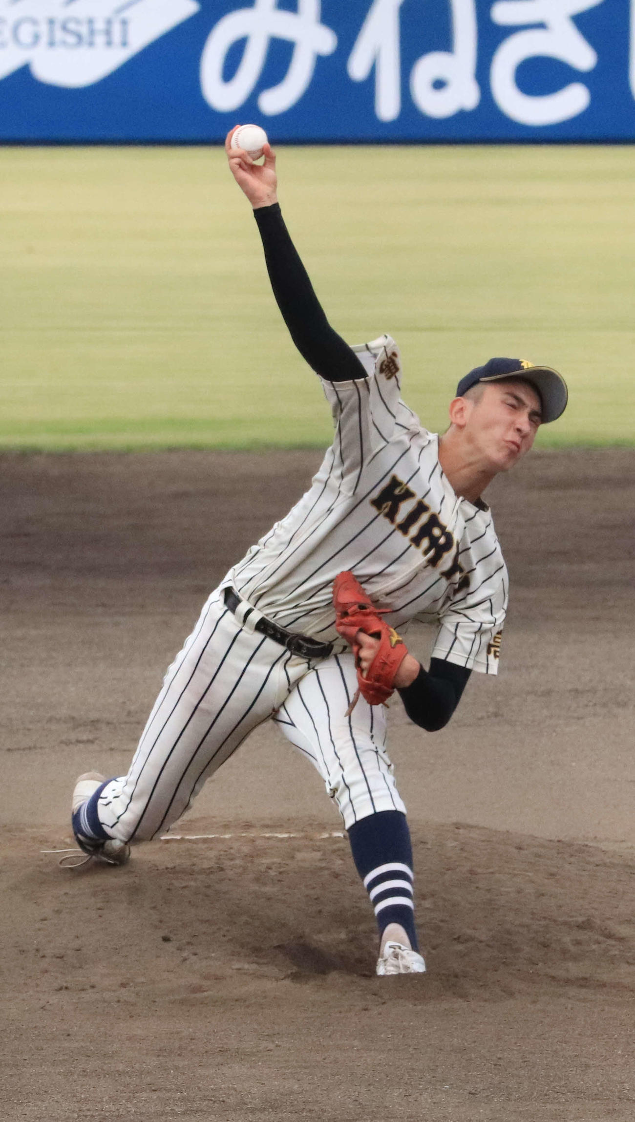 前橋商対桐生第一　4回を投げ失点1被安打3の投球を見せた桐生第一・蓼原（撮影・小早川宗一郎）