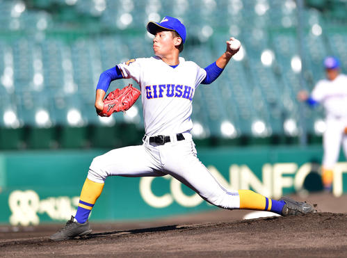 明豊対県岐阜商 県岐阜商先発の野崎慎裕(撮影・岩下翔太)