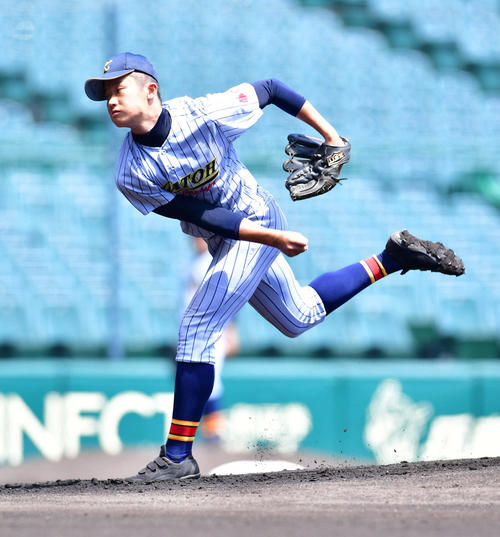 鹿児島城西対加藤学園　加藤学園先発の肥沼竣（撮影・岩下翔太）