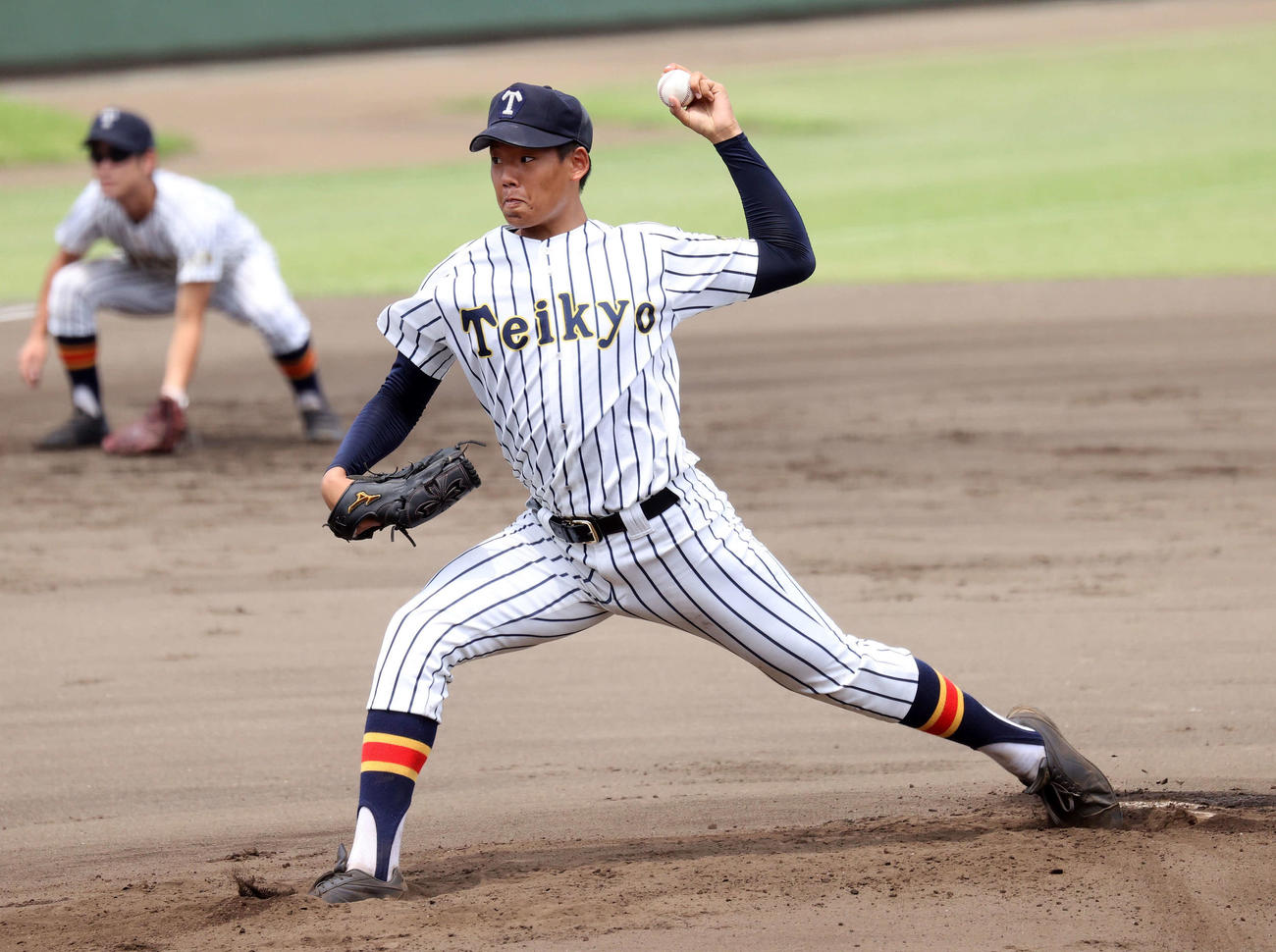 帝京対東海大菅生　先発し力投する帝京・田代（撮影・鈴木正人）