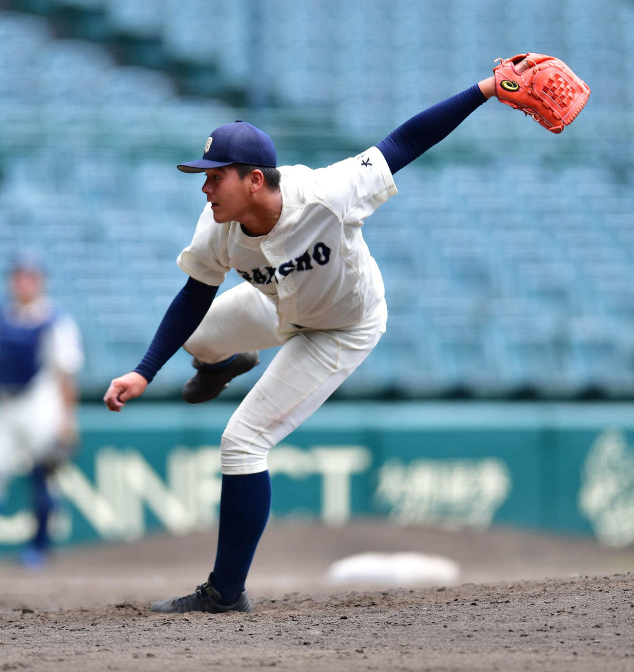 大分商対花咲徳栄　力投する大分商・川瀬堅斗（撮影・岩下翔太）