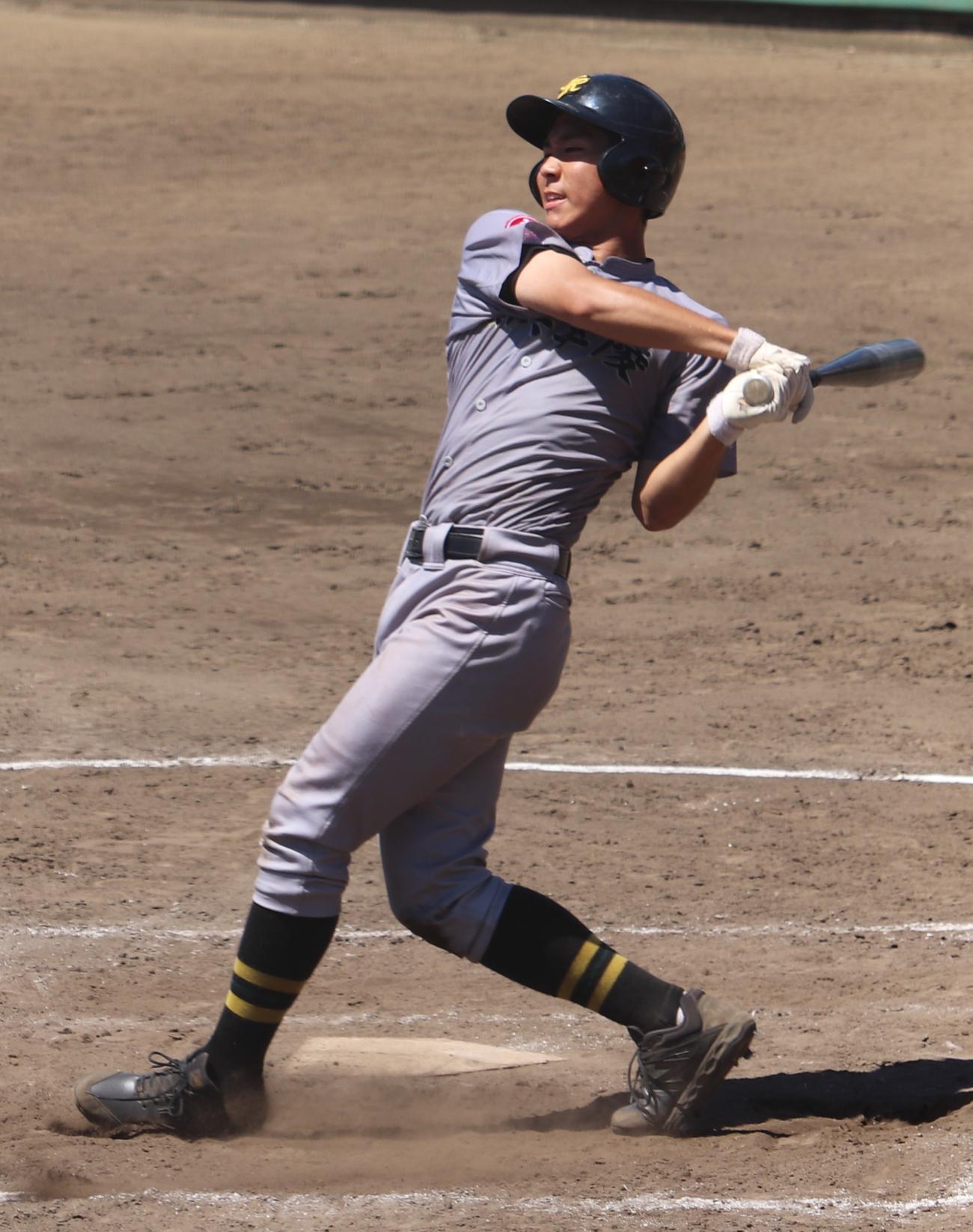 横浜翠陵対相洋　相洋・本田に2三振を喫した横浜翠陵・砂川（撮影・古川真弥）