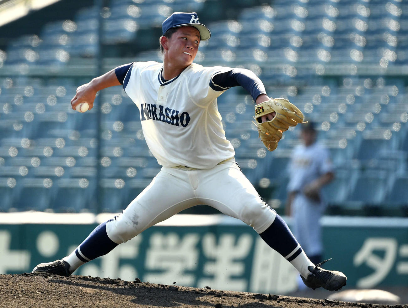 仙台育英対倉敷商　力投する倉敷商先発の福家（撮影・横山健太）