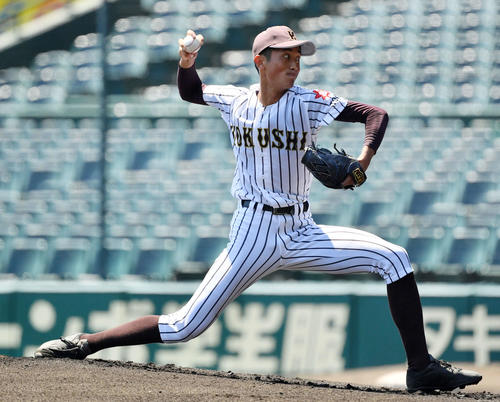 磐城対国士舘　力投する国士舘先発の中西（撮影・横山健太）
