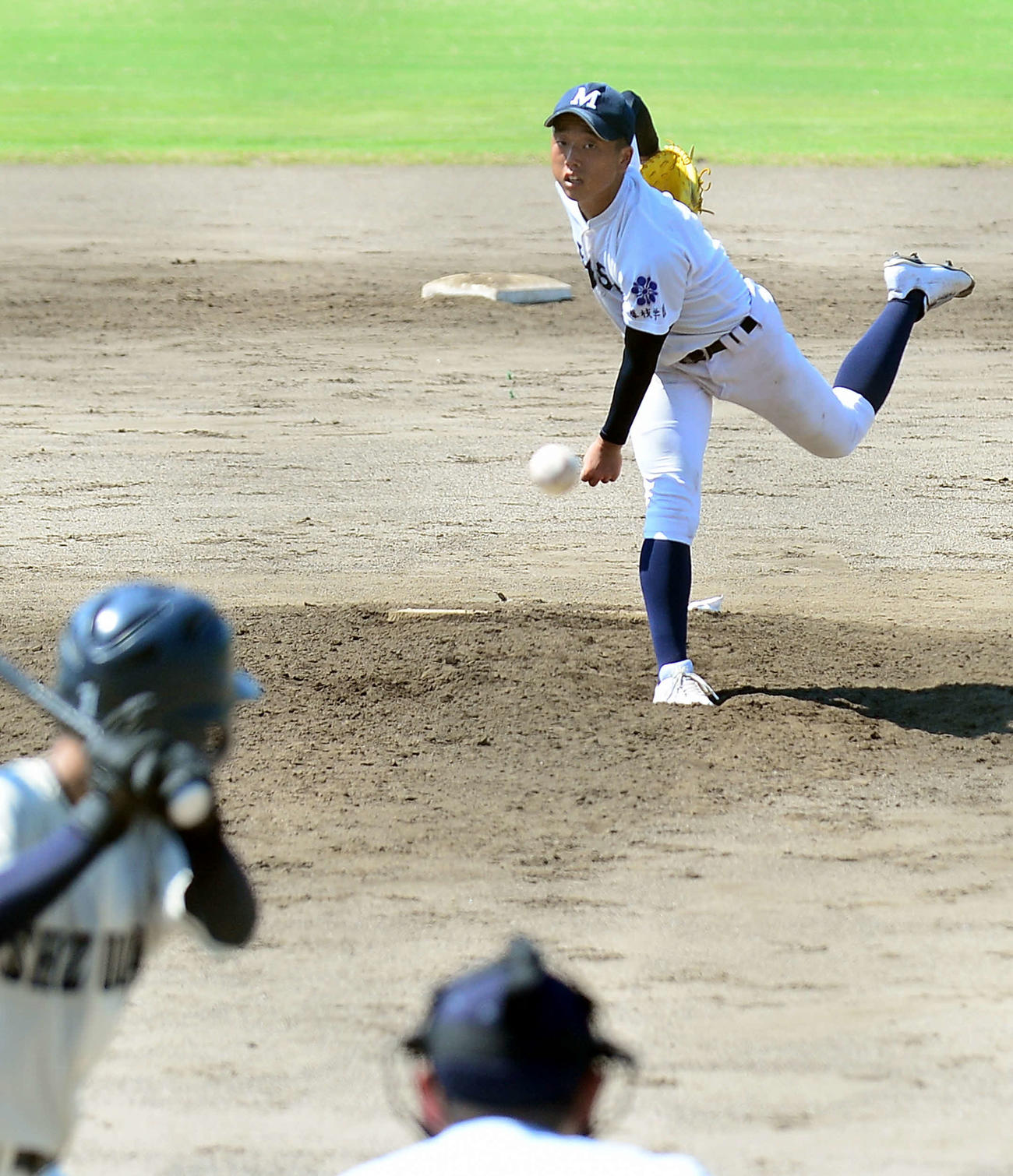 白スパイクで6回2安打無失点と好投した藤枝明誠の小林