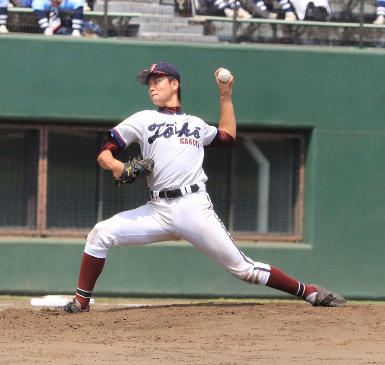 桐光学園対横浜商　4回から2番手で登板し、6回被安打3無失点の好投を見せた桐光学園・安達（撮影・小早川宗一郎）