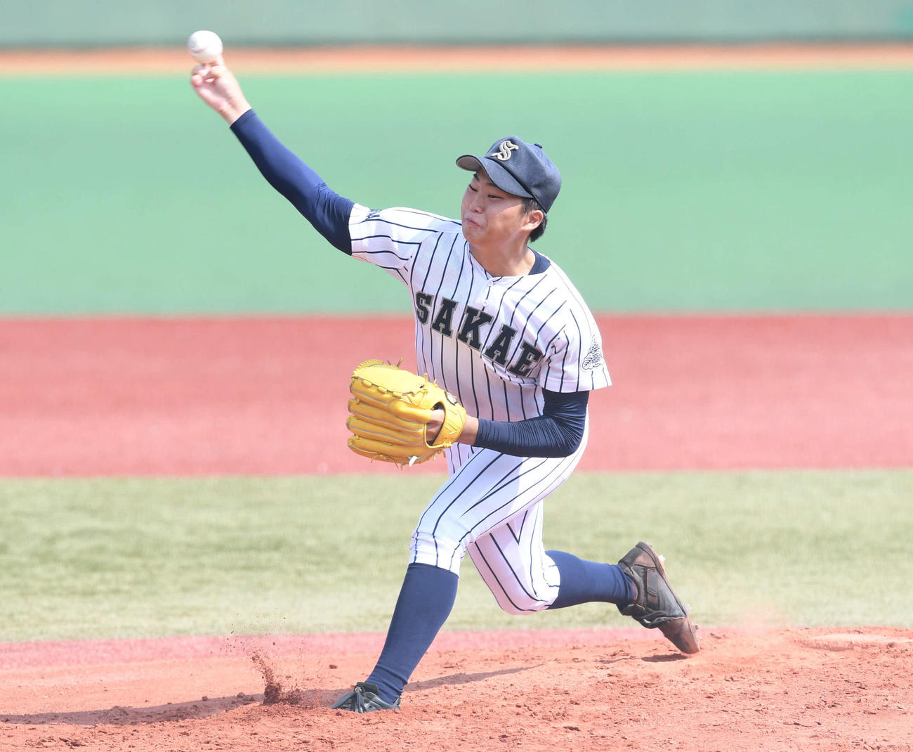 浦和実対埼玉栄　力投する埼玉栄先発の内田（撮影・山崎安昭）