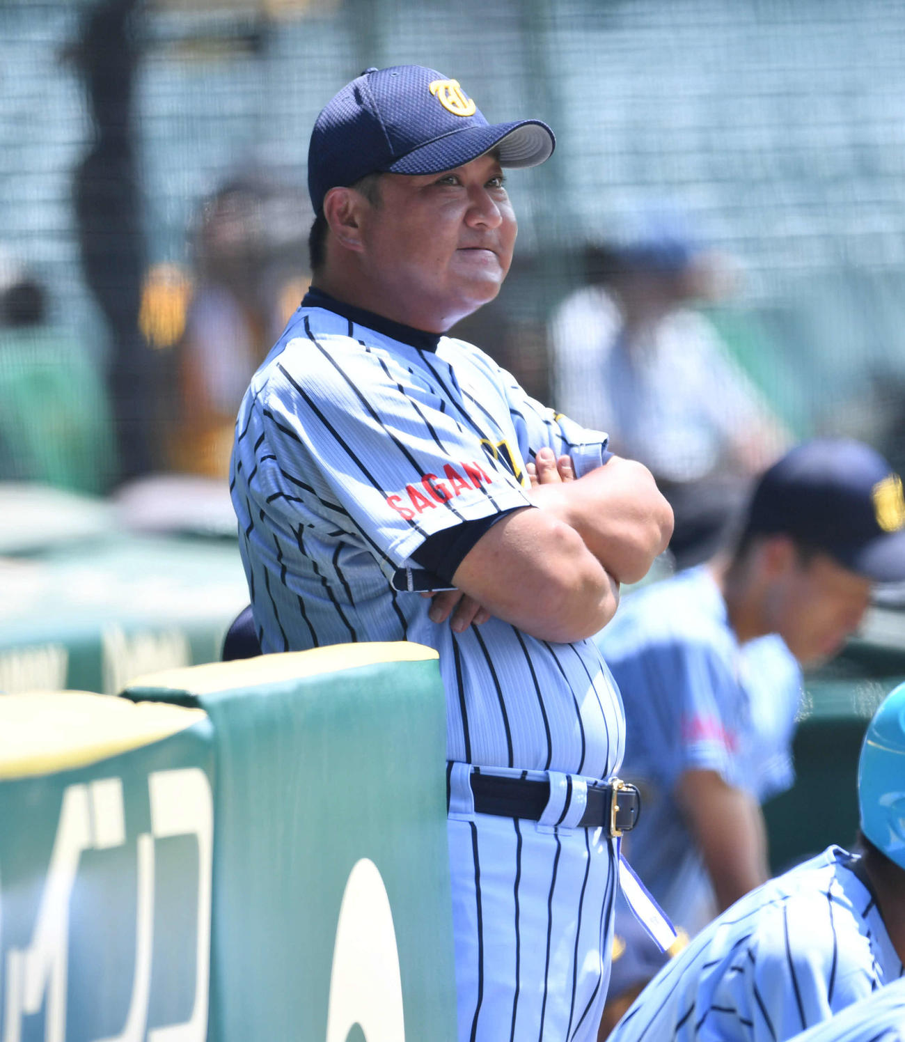 東海大相模対大阪桐蔭　9回表、ベンチで険しい表情を見せる東海大相模・門馬監督（撮影・岩下翔太）