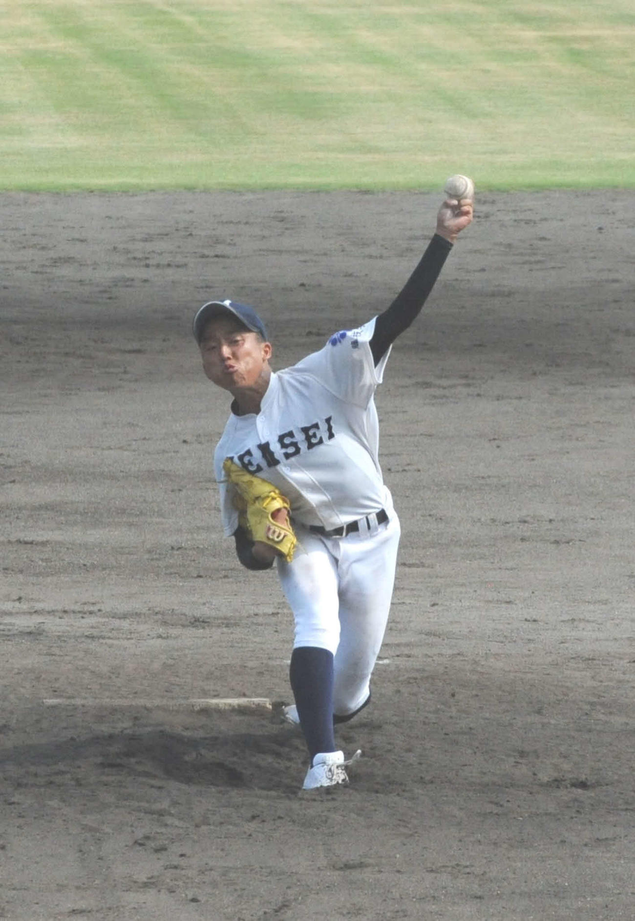 9回1失点で完投した藤枝明誠・小林