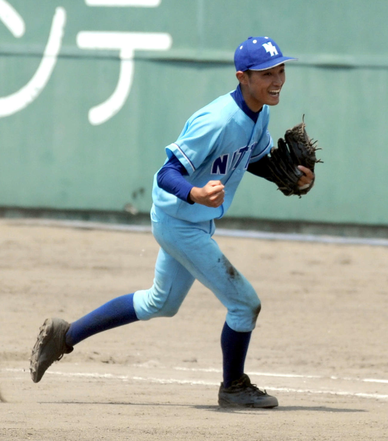 浜松日体対浜松湖東　勝利の瞬間、笑顔でガッツポーズする浜松日体・白柳（撮影・河合萌彦）