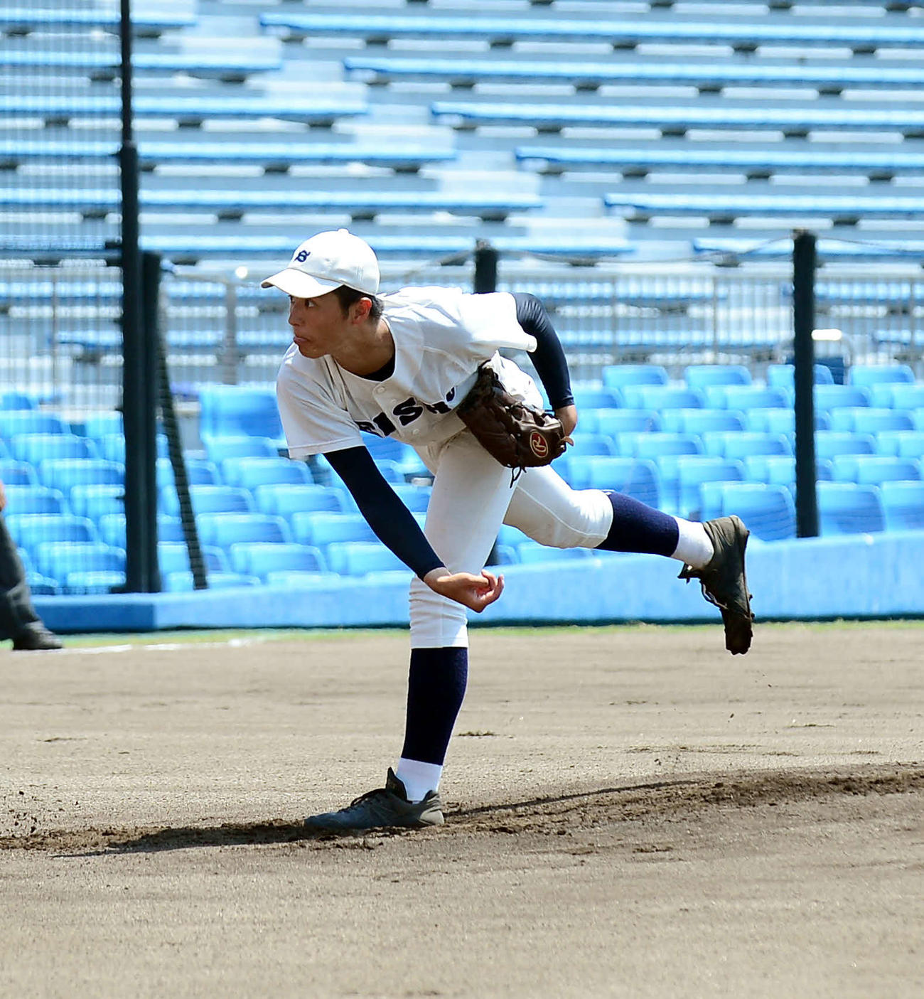 先発した静岡商・小松